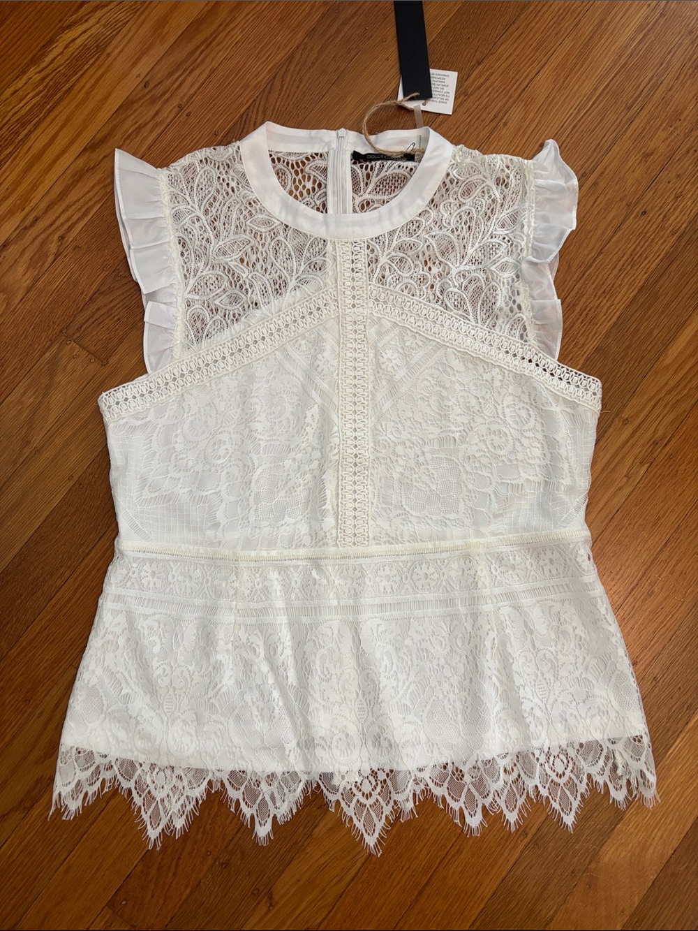 Dolce Cabo White Lace Ruffle Sleeve Top